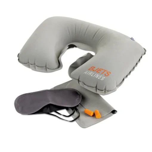 Gift Campaign Accessori da viaggio brandizzati con cuscino tappi e mascherina First Class> Accessori Da Viaggio