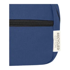 Gift Campaign Beauty case in tela riciclata 330 g/m2 con comodo cinturino e placca><noscript><img width=