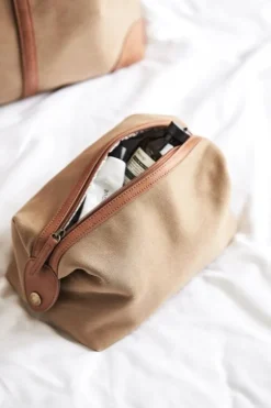Gift Campaign Beauty case per cosmetici con logo in poliestere riciclato EcoStylish></noscript> Gadget Ecologici|Beauty Case Personalizzati