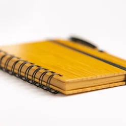 Gift Campaign Block notes A6 in bambù con spirale laterale fogli a righe e penna blu></noscript> Taccuini Ecologici|Taccuini Tascabili E Quadernini A6