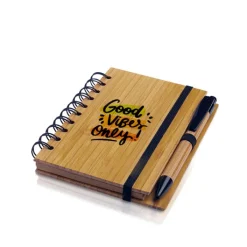 Gift Campaign Block notes A6 in bambù con spirale laterale fogli a righe e penna blu></noscript> Taccuini Ecologici|Taccuini Tascabili E Quadernini A6