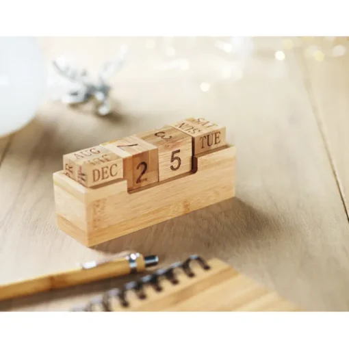Gift Campaign Calendario promozionale perpetuo da scrivania in bamboo Bamboo> Gadget Per L'Ufficio
