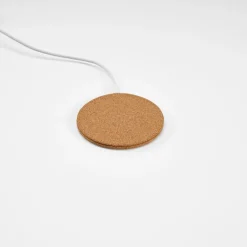 Gift Campaign Caricatore wireless rotondo in sughero da 15W con porta USB tipo C></noscript> Caricabatterie