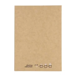 Gift Campaign Cartolina natalizia con decorazione a forma di pallina e semi di pino><noscript><img width=