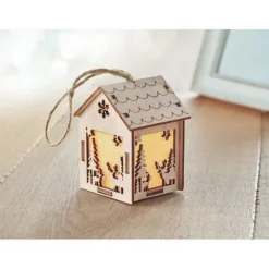 Gift Campaign Casetta in MDF con luce interna e motivi natalizi Decorazione Lampion></noscript> Gadget Natalizi
