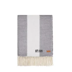 Gift Campaign Confortevole coperta in polylana® e acrilico con motivo a righe grandi></noscript> Coperte
