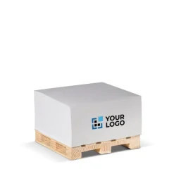 Gift Campaign Cubo post-it con 420 foglietti lisci FSC su pallet in legno 10x10x5 cm></noscript> Block Notes