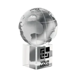 Gift Campaign Fermacarte con logo a forma di mondo cubo personalizzabile Globe></noscript> Gadget Per L'Ufficio