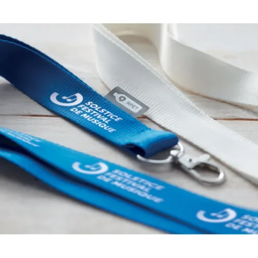 Gift Campaign Lanyard in rPET con moschettone metallico e chiusura di sicurezza 20mm> Lanyard E Porta Badge Personalizzati