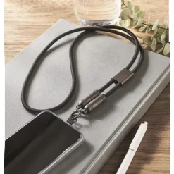 Gift Campaign Lanyard per cellulare con cavetto di ricarica USB-C da 60 W></noscript> Lanyard E Porta Badge Personalizzati