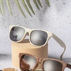 Gift Campaign Occhiali da sole in fibra di bambù con lenti nere con protezione UV400></noscript> Occhiali Da Sole Personalizzati