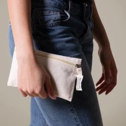 Gift Campaign Pochette promozionale in cotone riciclato 220 g/m2 Cotton Recycled></noscript> Beauty Case Personalizzati