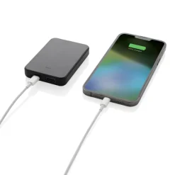 Gift Campaign Power bank in plastica riciclata con due porte da 5.000 mAh></noscript> Power Bank Personalizzati