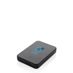 Gift Campaign Power bank in plastica riciclata con due porte da 5.000 mAh></noscript> Power Bank Personalizzati