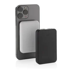 Gift Campaign Power bank wireless magnetica in plastica riciclata 5.000 mAh></noscript> Power Bank Personalizzati