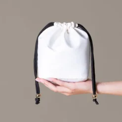 Gift Campaign Sacchetto piccolo in nylon con chiusura a cordoncino nero 290g/m2></noscript> Borse Di Tela Personalizzate