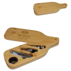 Gift Campaign Set da vino in bambù a forma di bottiglia con utensili></noscript> Gadget Per Vino|Cavatappi Personalizzati