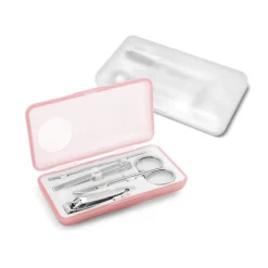 Gift Campaign Set per la manicure con 4 accessori in astuccio personalizzabile Charm></noscript> Gadget Per Parrucchieri