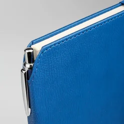 Gift Campaign Taccuino A5 con spazio per penna sul dorso e pagine a righe Edgewise><noscript><img width=