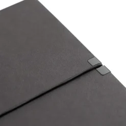 Gift Campaign Taccuino in similpelle con elastico orizzontale A5 fogli a righe></noscript> Quaderni A5