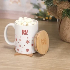 Gift Campaign Tazza in ceramica con fiocchi di neve e coperchio in bambù da 300ml></noscript> Gadget Natalizi