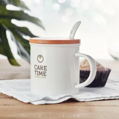 Gift Campaign Tazza promozionale porcellana cucchiaio e tappo bambù 380ml Topped><noscript><img width=