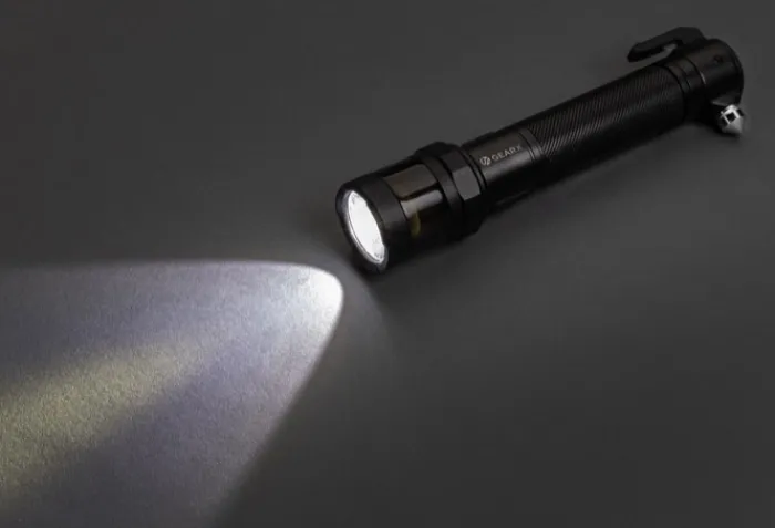 Gift Campaign Torcia per auto da 500 lm con taglia cinture e martelletto rompi vetri> Torce