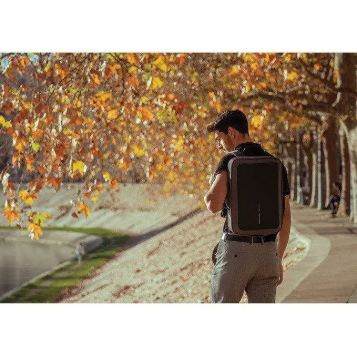 Gift Campaign Zaino antitaccheggio in rPET che si trasforma in valigetta per PC 16''> Zaini Porta Pc