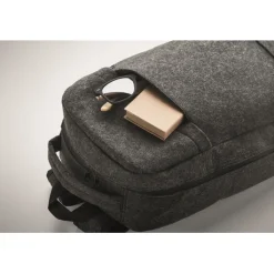 Gift Campaign Zaino in feltro RPET con fascia per trolley e tasca per pc da 13''></noscript> Zaini Porta Pc|Zaini Da Viaggio